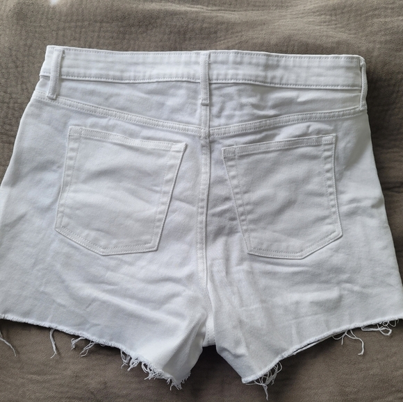 Women's Free Assemby Shorts, Size 12, White - Picture 2 of 3